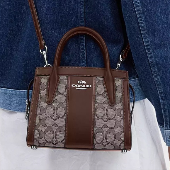 Coach Andrea Carry All Bag In Signature Jacquard NWT - Picture 5 of 9